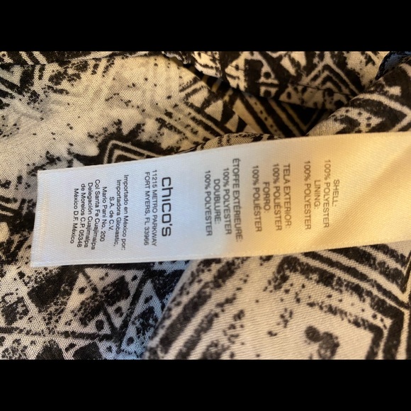 Chicos Size 1 Black/Cream Aztec Blouse - Picture 3 of 8